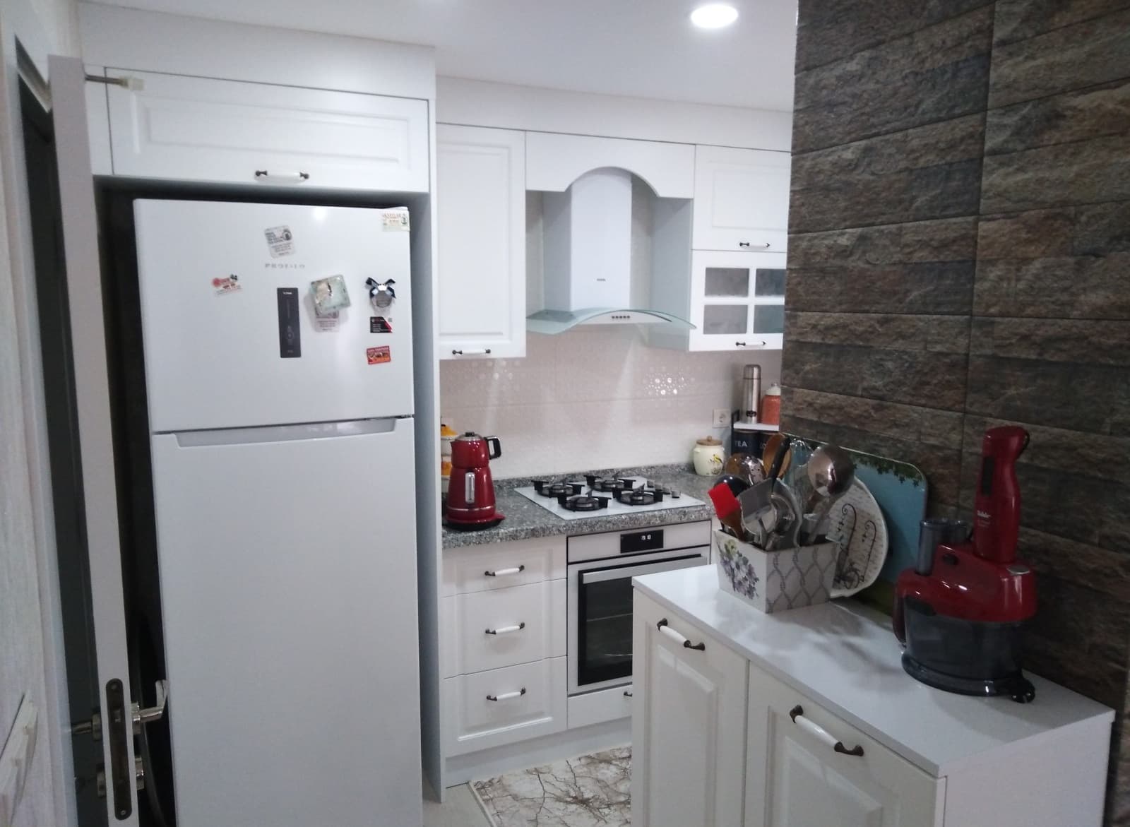 EKB'DEN SİLİFKE'NİN MERKEZİNDE ÇOK GENİŞ SATILIK DAİRE - Görsel 11